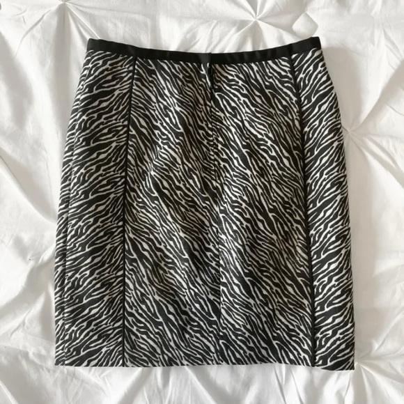 H&M | Black and white zebra skirt - Picture 7 of 8